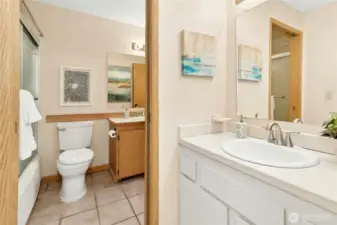 Off primary bedroom