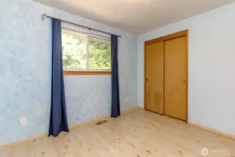 upstairs bedroom 1