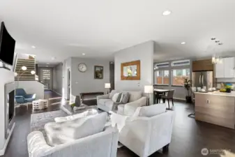 This image depicts a very easy-flow floorplan!