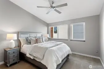 The 2nd upper bedroom - very spacious...