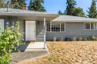 16905 - Front Entry with fenced front yard