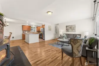 16905 - Enter to Living Room