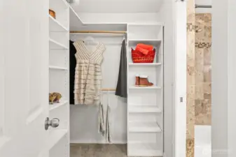 16905 - Walk In Closet and Private Bath Off Primary Bedroom