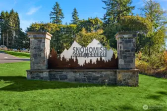 All of this unfolds along the coveted 8th fairway of Snohomish Golf Course—where luxury meets the greens.
