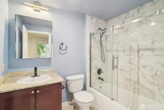 Primary suite bath