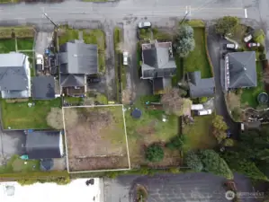 (Lot lines are an approximation)