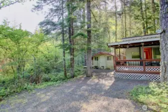 Multiuse shed included