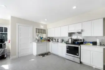 Chefs kitchen.  Quartz counter tops.