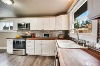 Lovely Kitchen with Newer