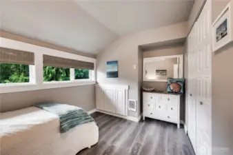2nd Bedroom