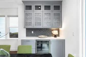 Wine fridge and abundant storage -great for entertaining!