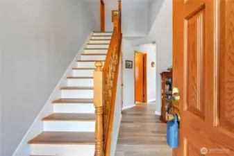 Welcome, come on in and check out the attention to detail with finishes, including LPV flooring through out the downstairs.