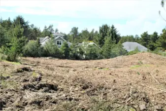 Cleared and ready for you to imagine your home near the beach!