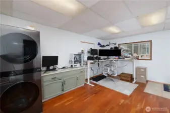 Stacking washer and dryer