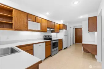 Main level unit, in great condition and ready for future upgrades.