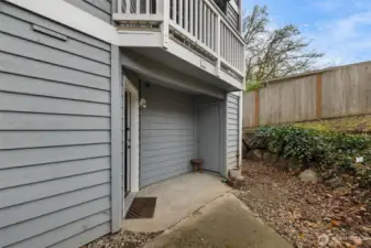 Private Patio with stroage