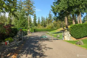 Located in the beautiful gated community of Squalicum Mountain