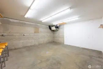 Heated workshop/storage area