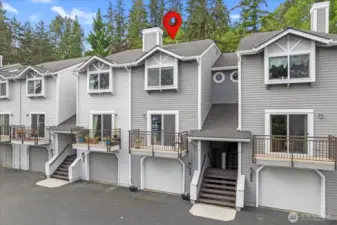 Woodinville Townhome 2 bedroom 2.5 bathrooms in Sunridge