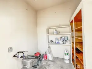Large storage room opening to back yard, perfect for all the garden tools, etc...