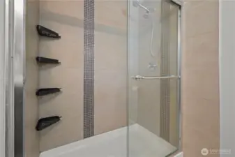 Main bath with tile surround