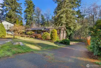 Really long driveway to the garage offers ample parking