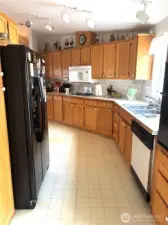 Lots of cabinets in kitchen