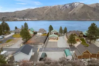 AMPLE Parking for boats, trailers or RV.