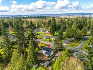 Commuting and daily errands are effortless from this central location.