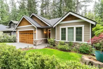 Introducing 32 Morning Glory Dr