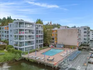 Leschi Shores on Lake Washington!