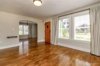 Arched doorways keep the vintage vibe and flow of one room to another!