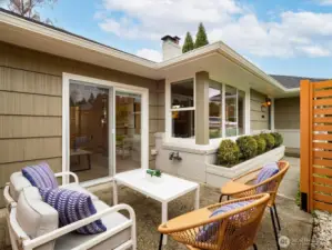 Windows, slider opens, it brings the whole gathering inside and out together.