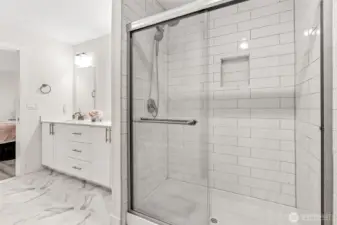 Double Size Shower with Tile Surround