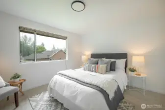2nd upper bedroom