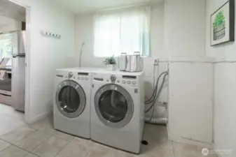 Both areas have their own washer/dryer.