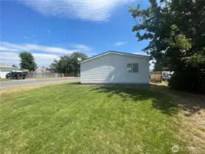 Comfortable home in town 988 sq ft floor size.