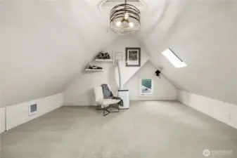 3rd floor 4th bedroom