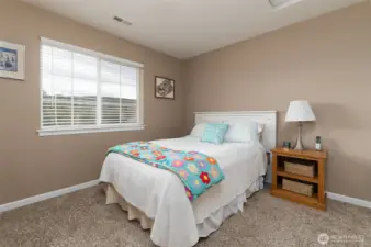 Second bedroom.