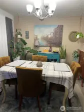 Elongated Dinning area