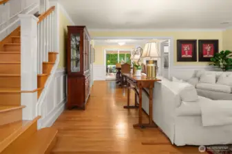 Great room feel, spacious and open. Surrounded with various conversation areas. Furniture can be negotiated if something catches your eye!