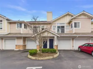 Front entrance next to garage