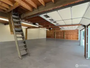 Shop has been digitally cleaned out of current contents