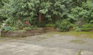 Guest parking area