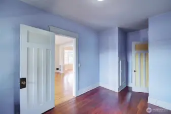 Love those craftsman doors!