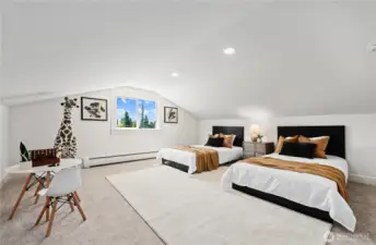 Darling large 4th bedroom
