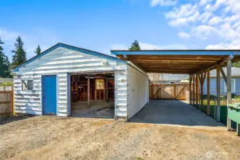 Detached Garage with 2 attached carports