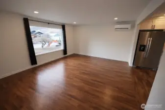 Great room open concept (view 4)