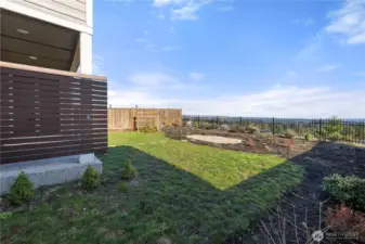 Panoramic views of the Puget Sound, Downtown Seattle, Mt. Rainier, and the Cascade Mountains