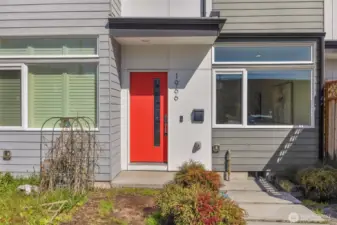 The Quintessential Urban Retreat  Experience the perfect blend of contemporary design and effortless city living in this stunning 2019-built end-unit townhouse. Bathed in natural light, this 3-bedroom sanctuary features a sleek, open-concept floor plan designed for both quiet relaxation and vibrant entertaining.